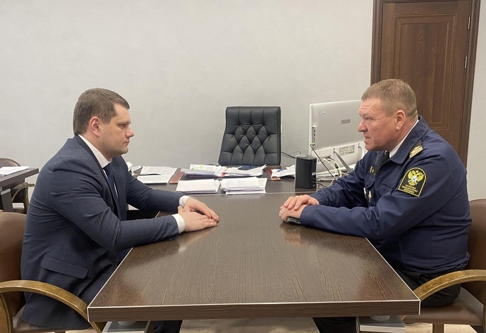 Сегодня Владимир Лебедев обсудил с начальником отдела госконтроля, надзора и охраны водных биологических ресурсов в Хакасии Юрием Ковалевым план совместной работы на предстоящий год.