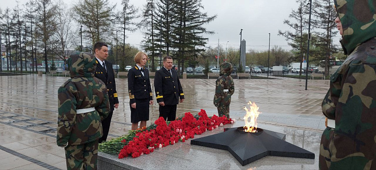 Торжественная церемония возложения цветов к Вечному огню на «Мемориале Победы»